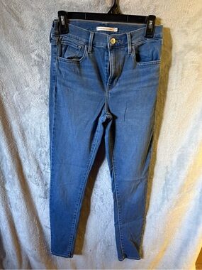 Levi's Women's Skinny Jeans - Blue Denim